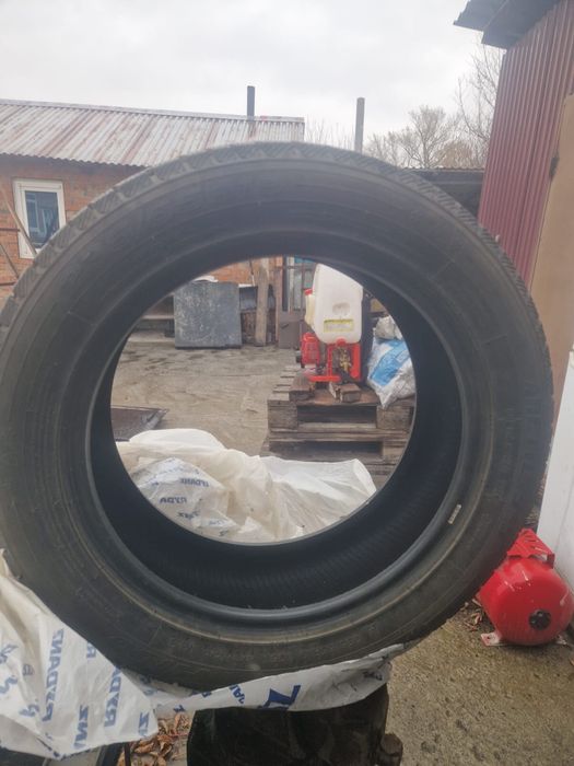 Продам шины 235/55/19