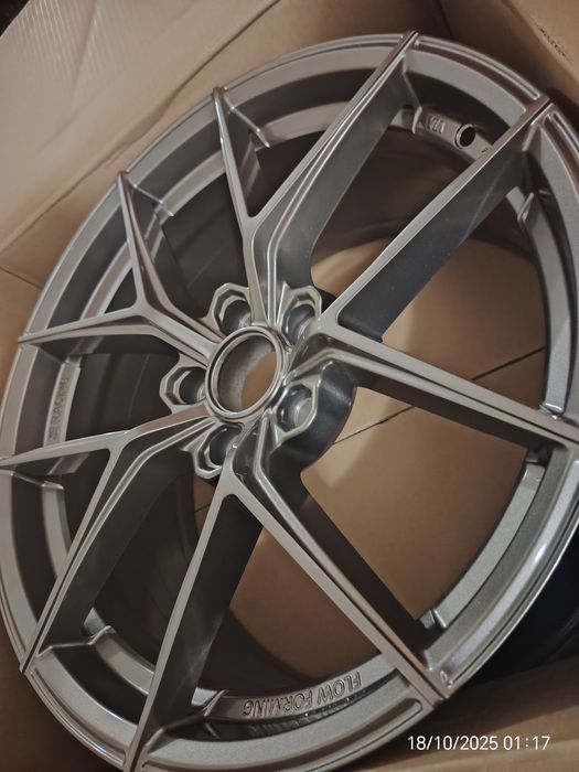 Продам диски R18 5*112