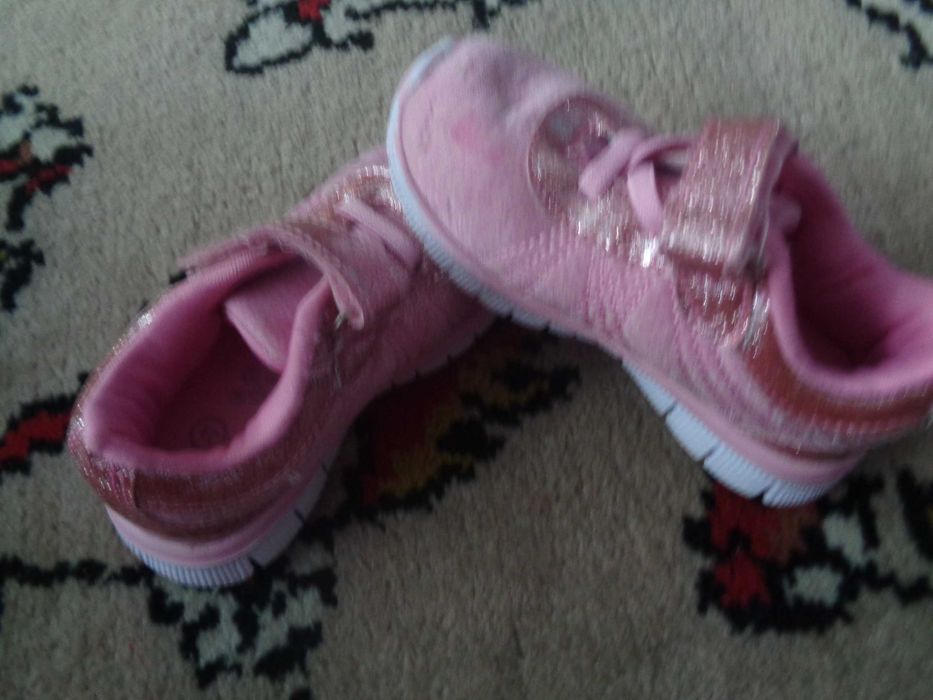 Vand adidasi fetita 3.