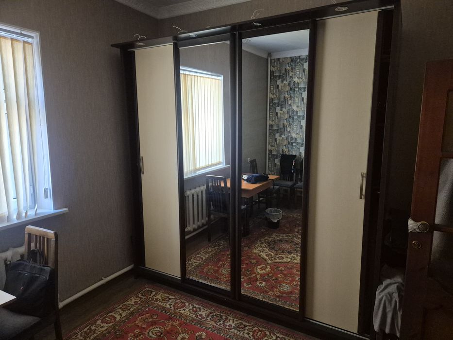 Продается шкаф б/у. (СРОЧНО)