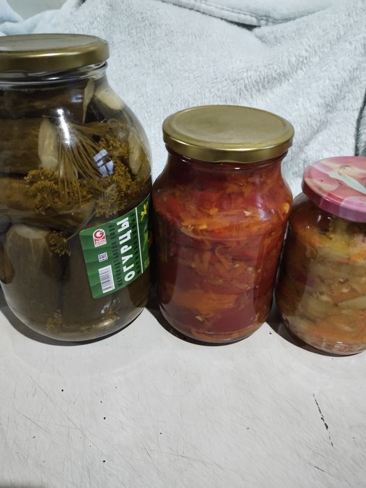 Домашние соленья , салаты, варенье.