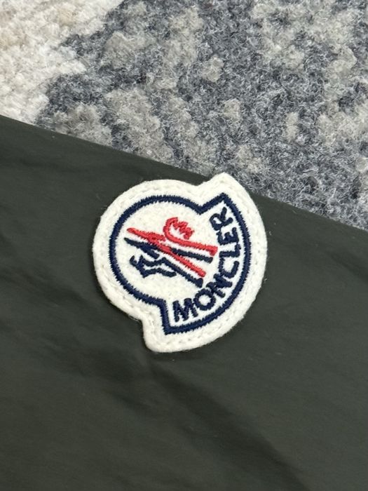 Мъжка оригинална ветровка MONCLER
