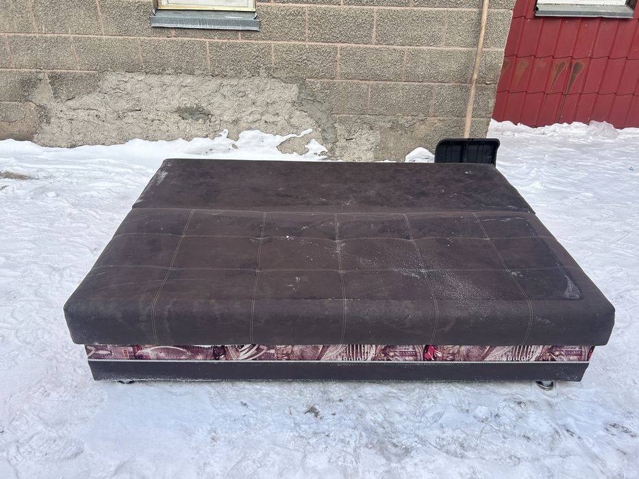 Продам диван за 15000