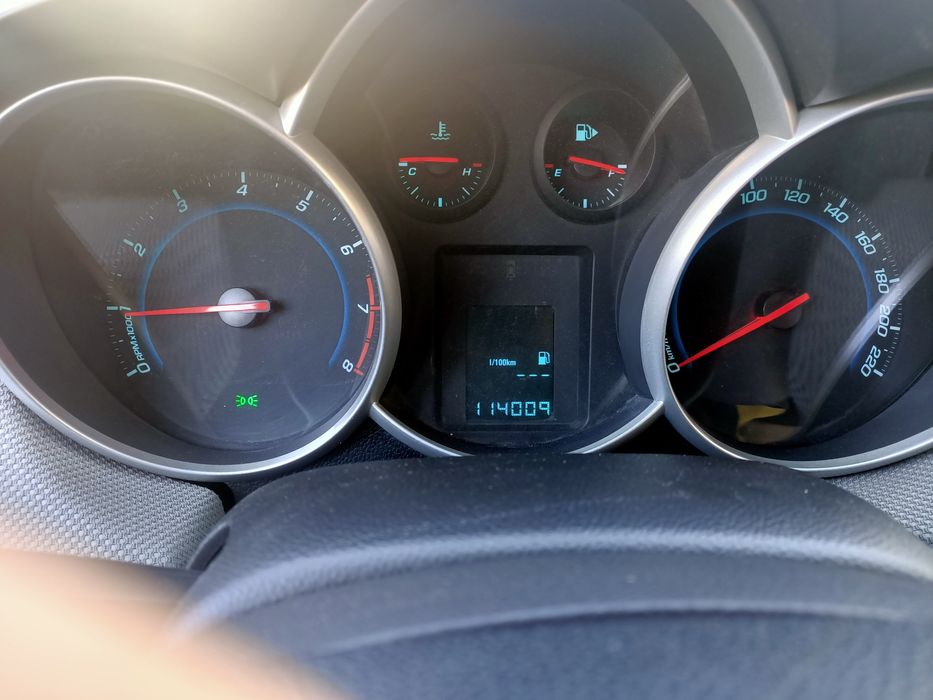 Продам авто Шевроле Круз