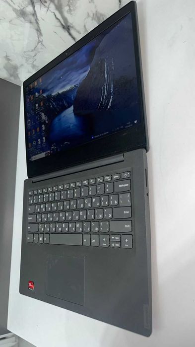 Ноутбук Lenovo  LAPTOP-3B4IG66J