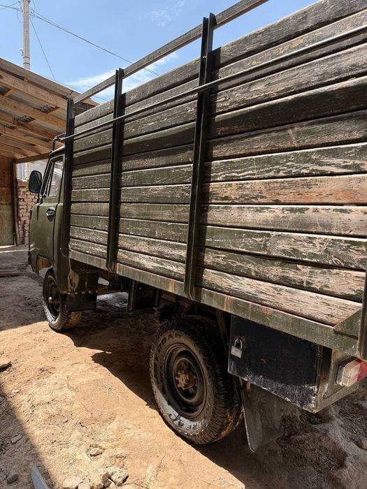Uazik sotiladi 1985 yili bortli tentli 25 milion