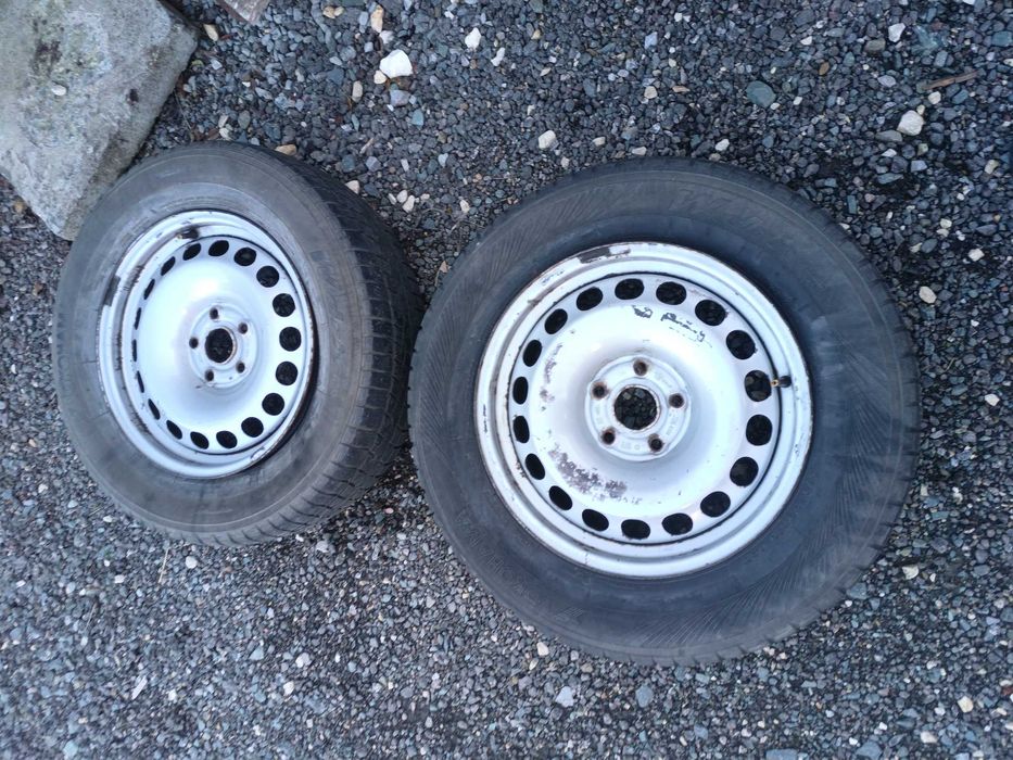 Vând roți cu anvelope iarnă