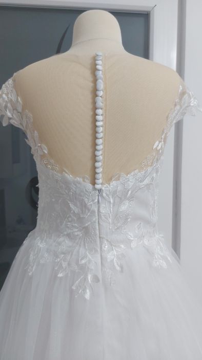 Rochie mireasa nouă