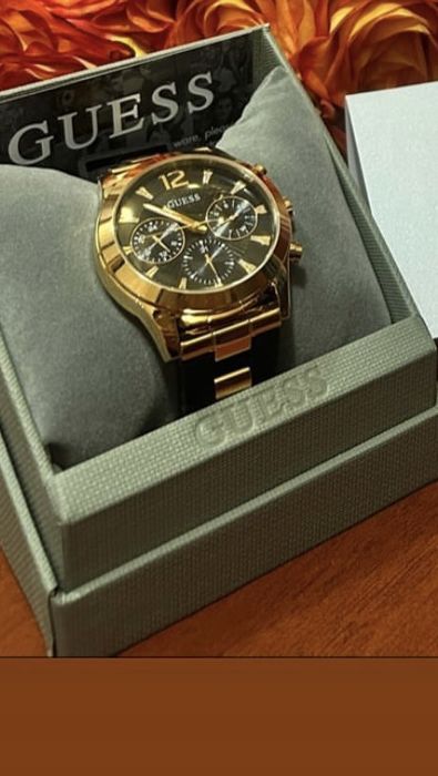 Женские часы Guess