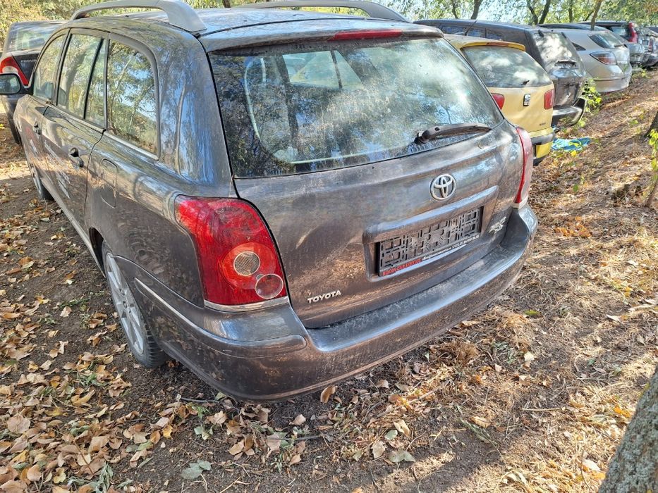 Dezmembrari Toyota Avensis 2.2 diesel an 2007