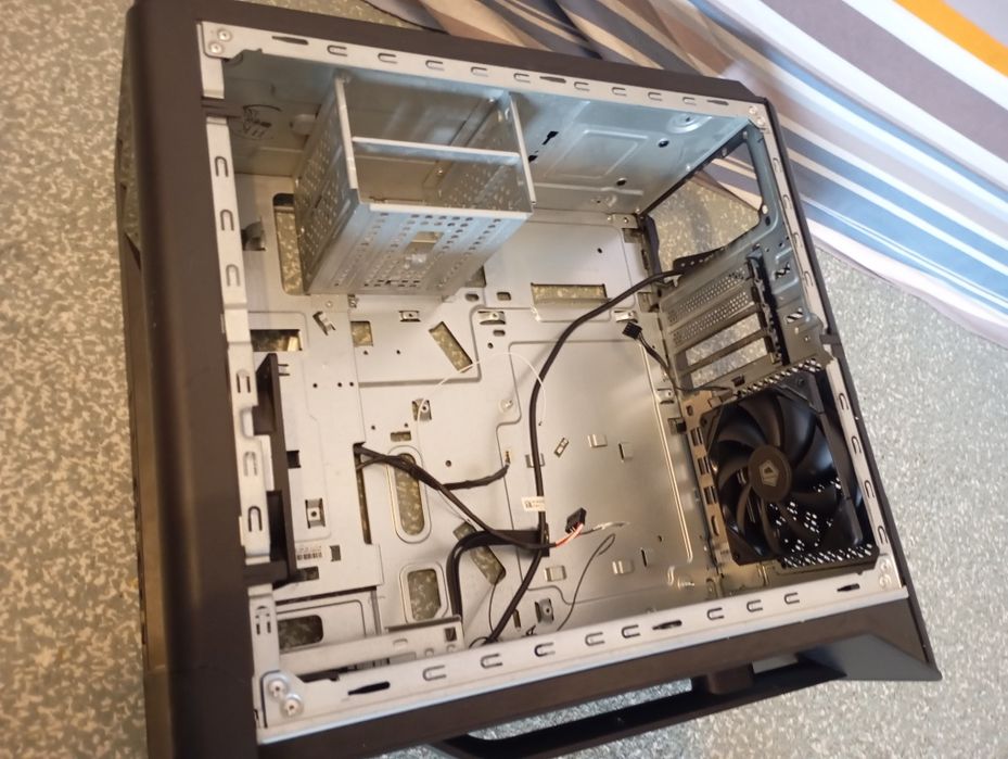 Carcasa Lenovo negru