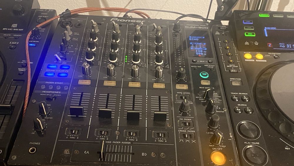 Pioneer  DJM 800