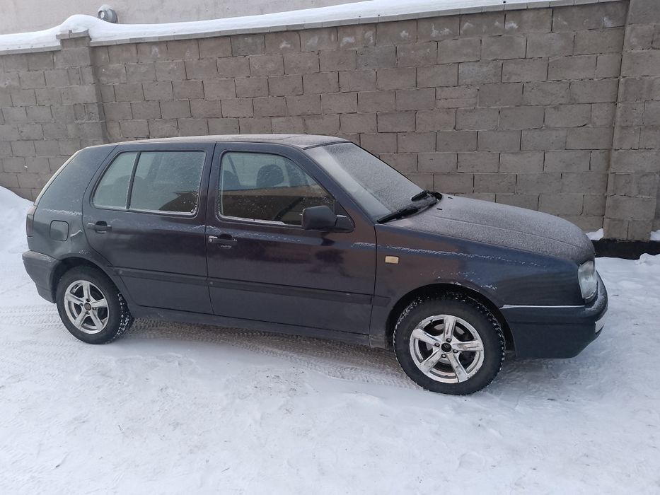 В продаже гольф 3