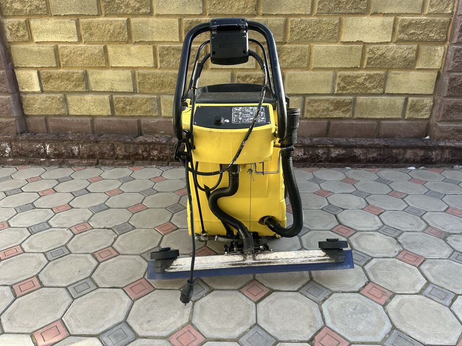 Поломоечная машина Karcher BD 530