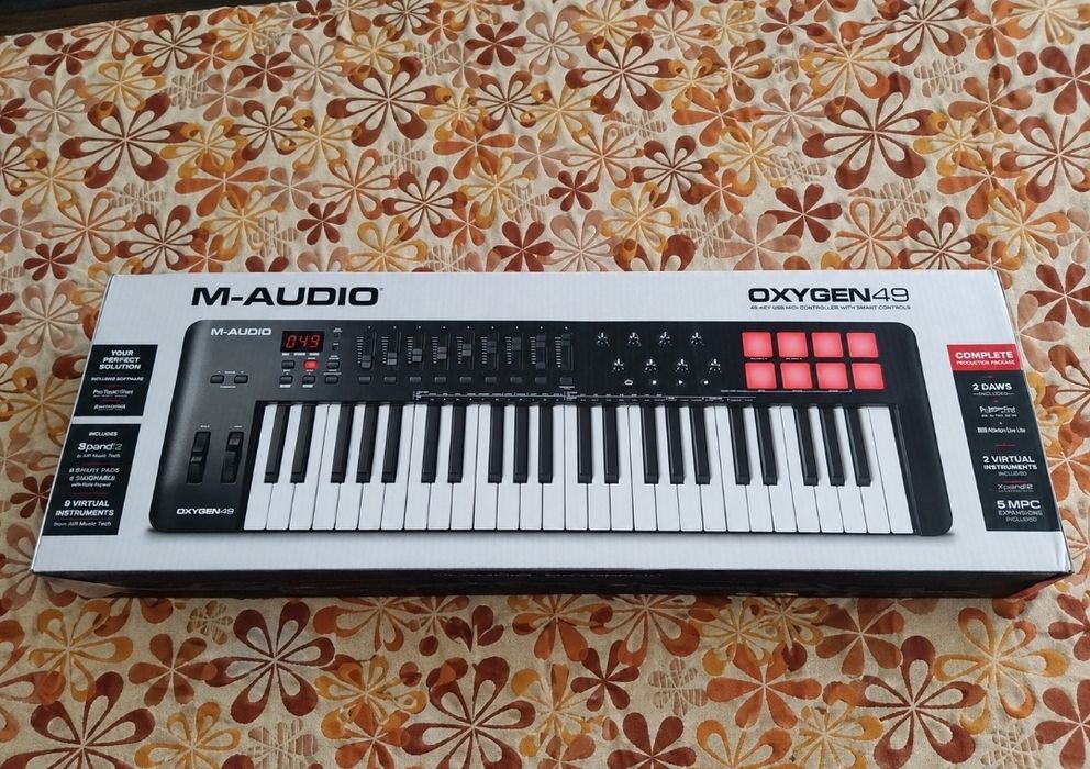 M-Audio Oxygen49 Миди клавиатура