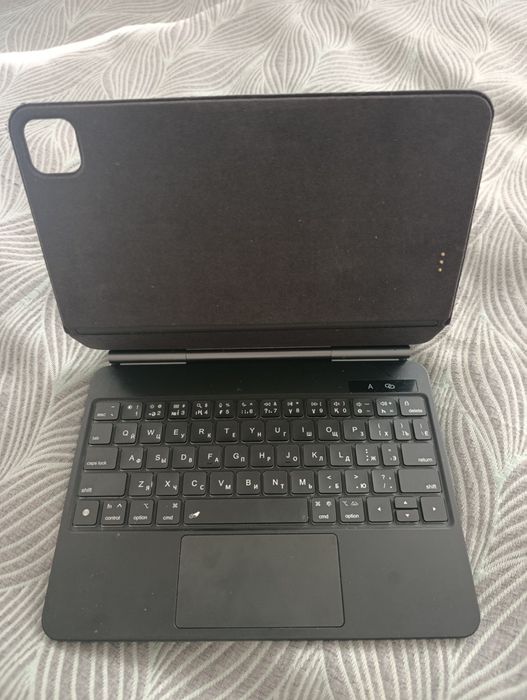 Продам IPad Air 11 M3 (2025) под ремонт