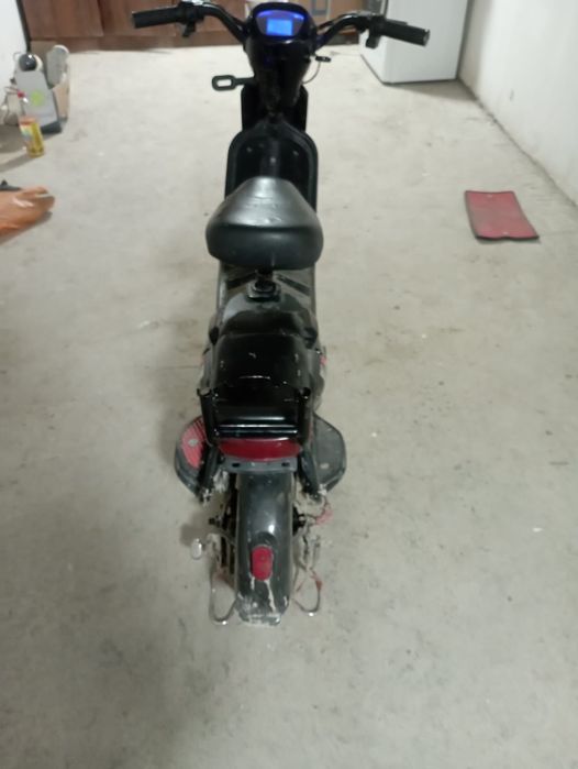 Скутер-мопед электро