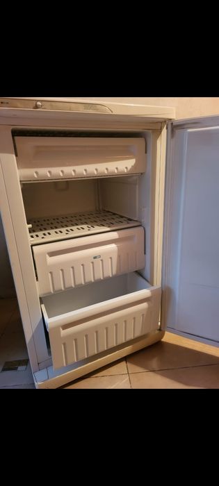 Продается морозильная камера