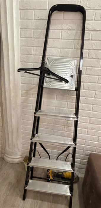 Стремянка  бесплатно