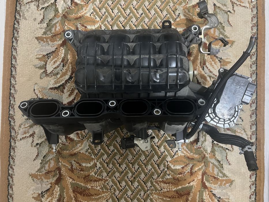 Продам впускной коллектор Toyota Corolla 1,8