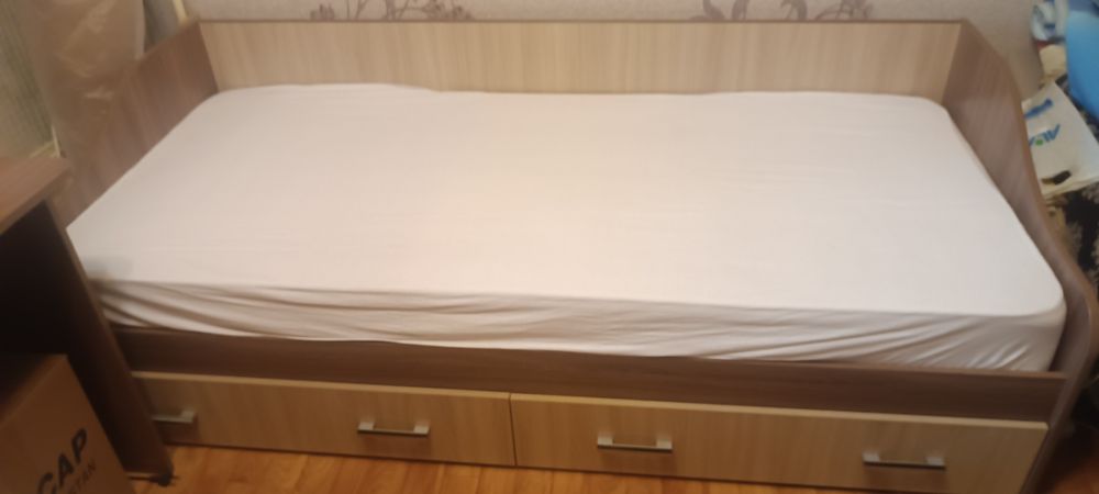 Кровать подростковая