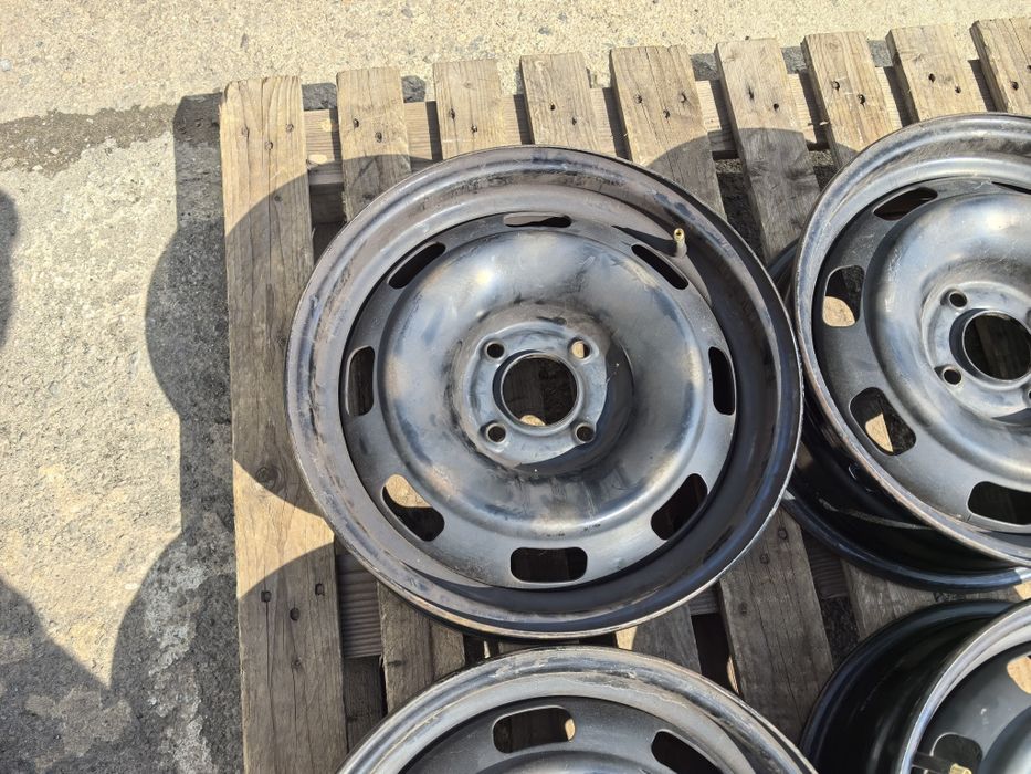 15 цола 4 х 108 мм Пежо 208 / Ситроен Ц3 - 6 инча / ЕТ 23