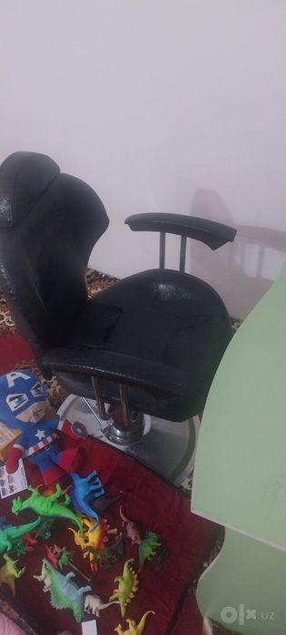 Маникюрный стол с креслом