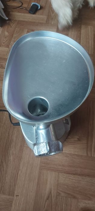 Electrocasnice de bucătărie funcționale cu accesorii