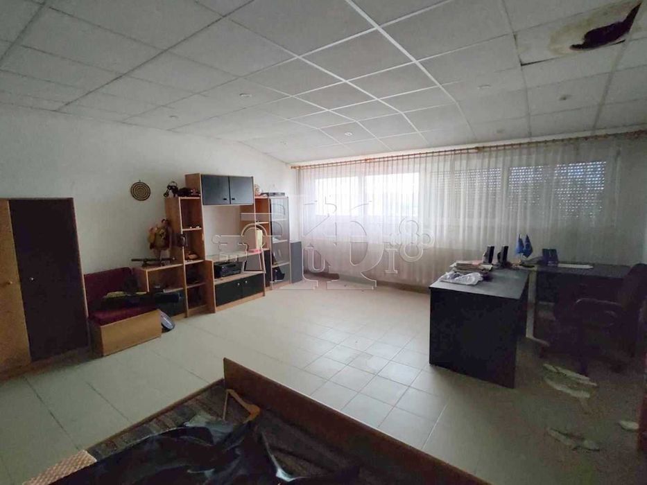 Продава се Къща в Добрич, Дружба 1 - 410 кв.м за 561 €/кв.м - Снимка #9