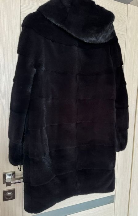 Продам норковую шубу