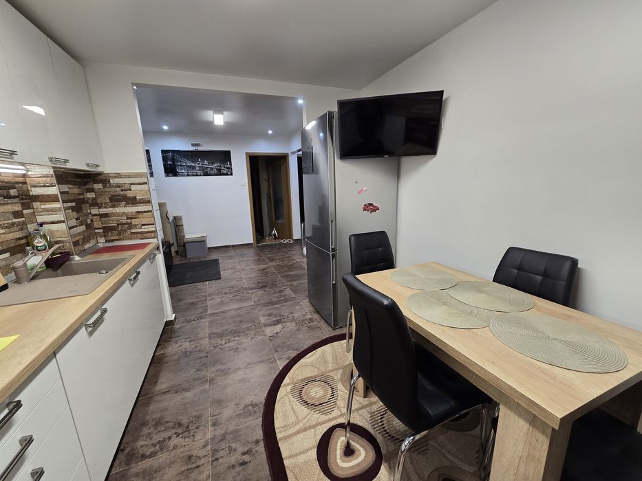 Chirie Apartament 4 camere Premium