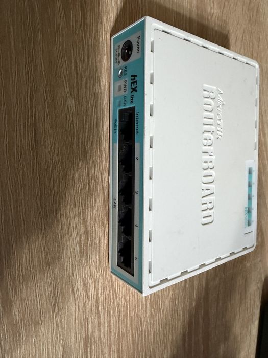Продам роутер MikroTik hEX lite (RB750r2)