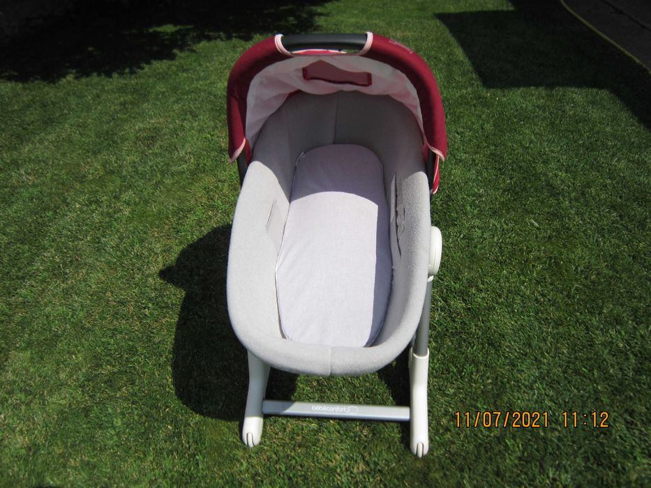 Кош за новородено със стойка Bebe Confort