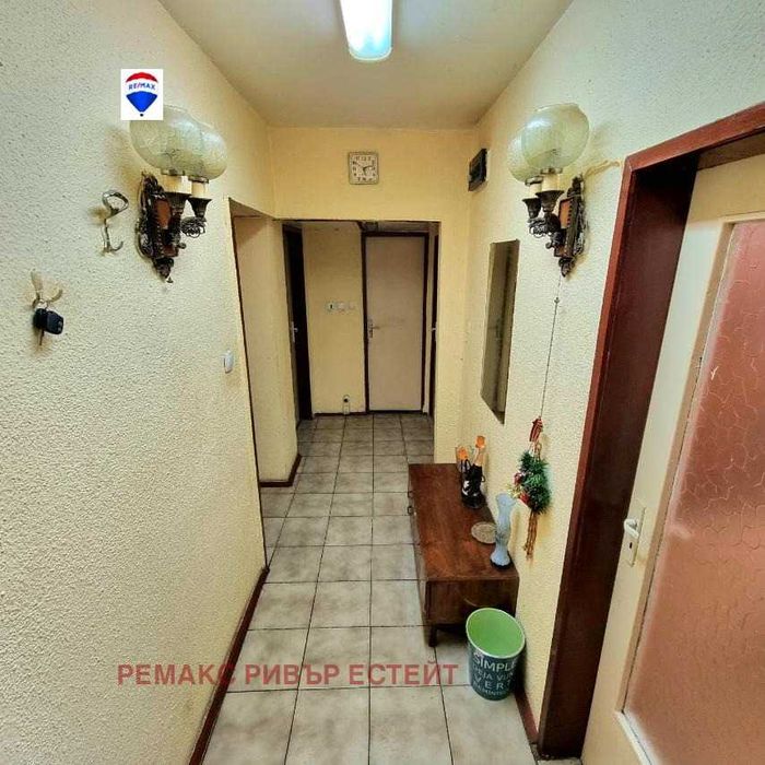 Продава се Тристаен апартамент в Русе, Здравец Север 2 - 80 кв.м за 1094 €/кв.м - Снимка #9