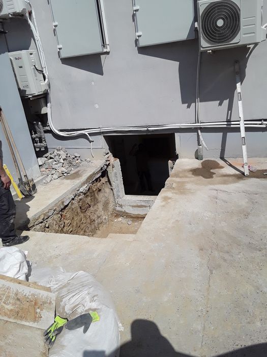 Demolare/decopertare gresie/ faianta/sapa/taiere beton.Galati,