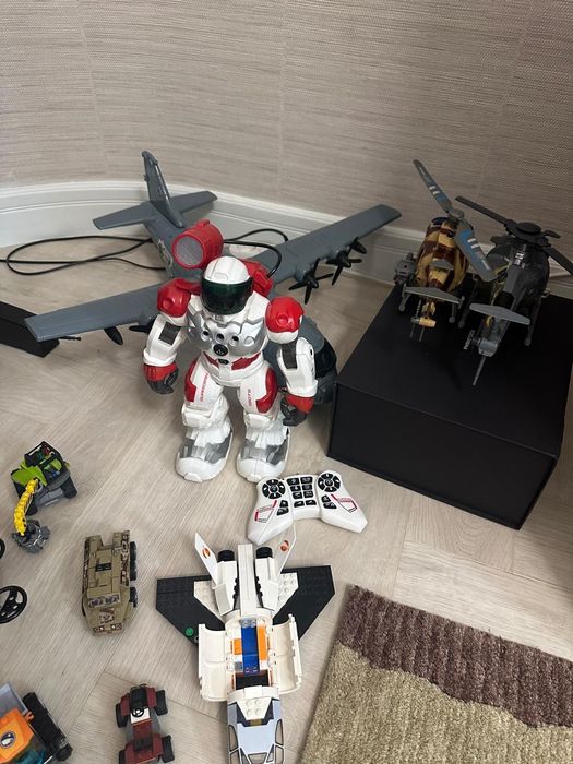 Игрушки Lego роботы