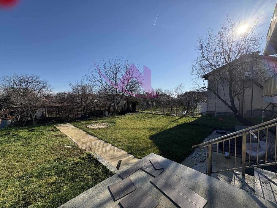 Дава се под наем Къща в Варна, м-т Траката - 150 кв.м за 1100 € - Снимка #11