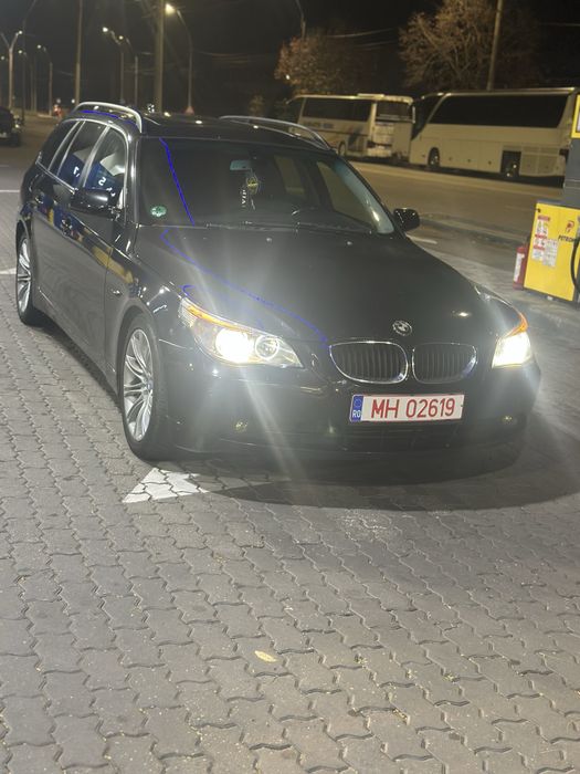 Bmw e61 2005 2.5d fara defecte