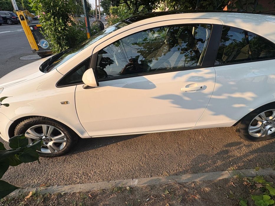Opel Corsa D Facelift Coupe (3 uși) RAR EFECTUAT– 1.3 CDTI EcoFlex 95 CP – EURO 5 – Business+ (Full Option) – 2014 – Import Olanda