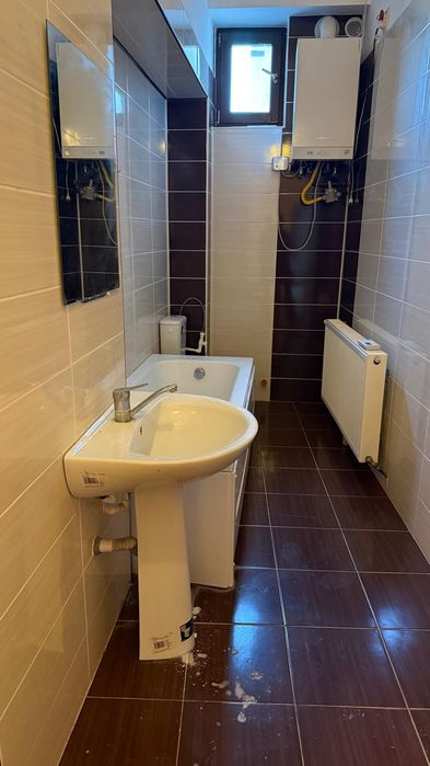 Inchiriez spatiu comercial