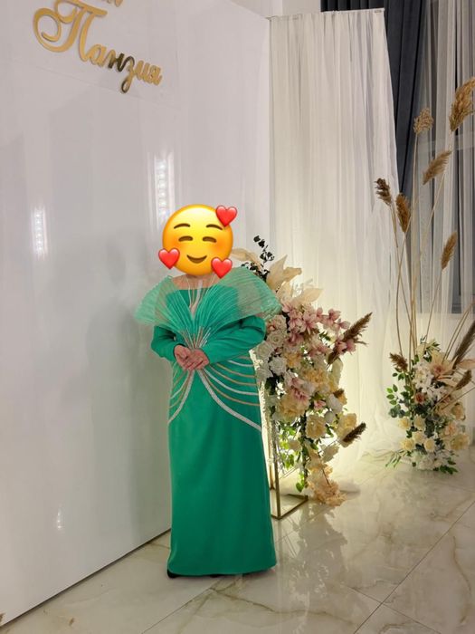 Продам два вечернее платье