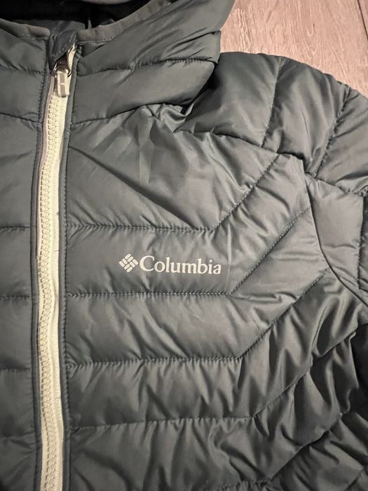 Vând geacă Columbia