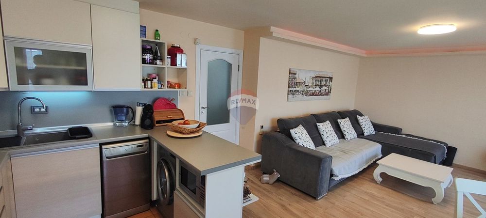 Продава се Тристаен апартамент в Варна, Левски - 100 кв.м за 2405 €/кв.м - Снимка #7