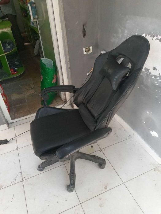 kreslo igravoy  kompyuter uchun sotiladi
