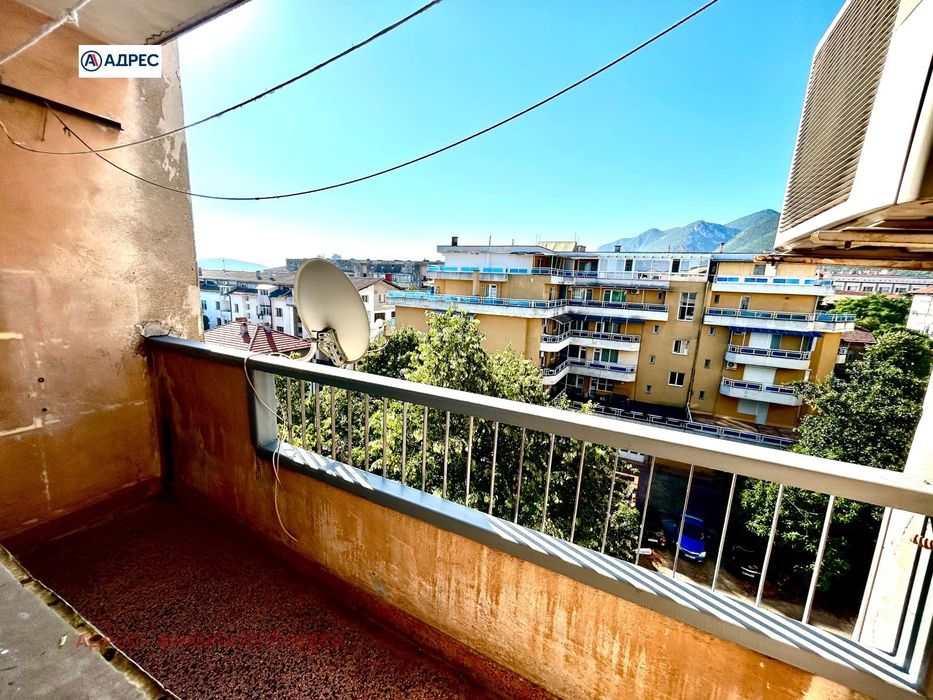 Продава се Двустаен апартамент в Враца, Център - 68 кв.м за 1275 €/кв.м - Снимка #5