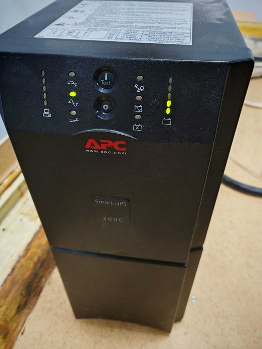 UPS APC Smart Ups 3000