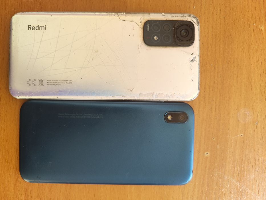 Продам два телефона на запчасти