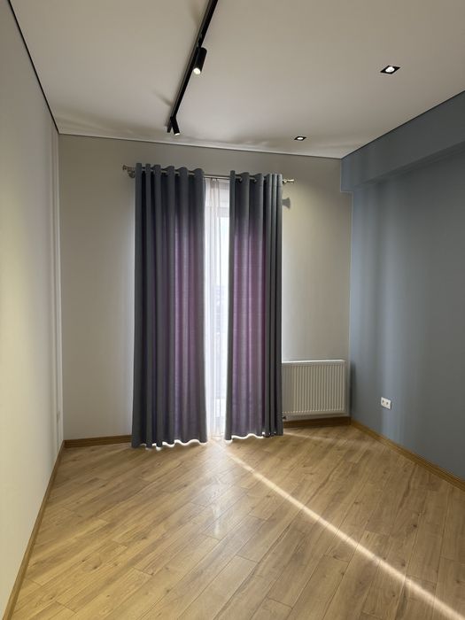 Продается 3 комнатная с ремонтом