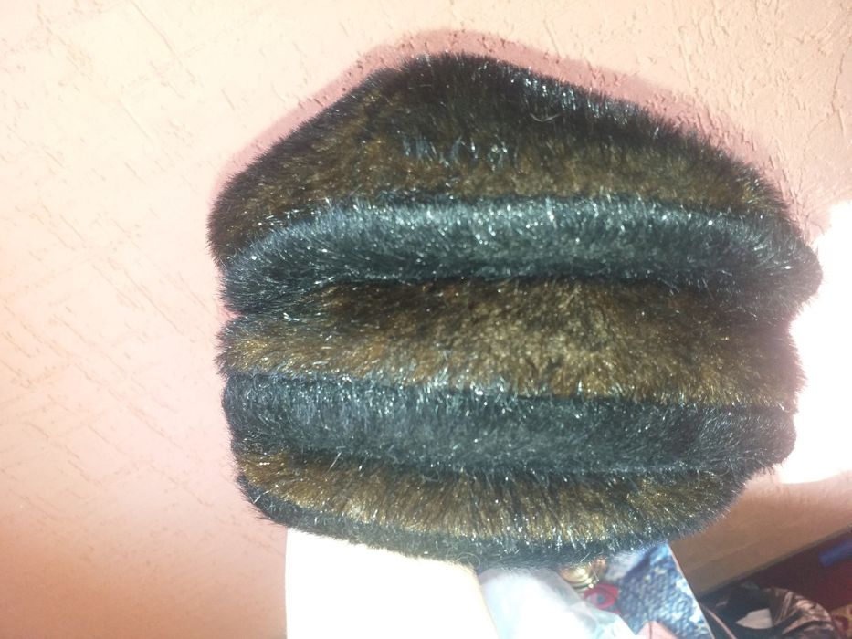 Продам шапку. Женская.