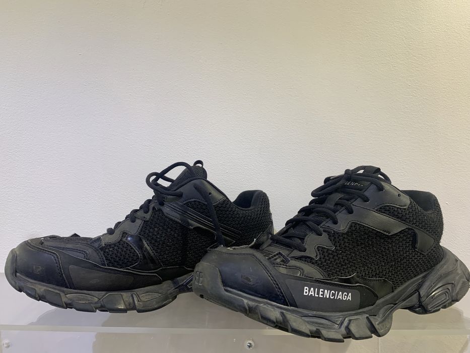 Bnciaga truck desrtoyed_оригинални_45